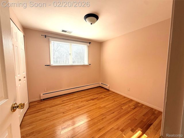 2570 Aspen Lane, Bloomfield Charter Township, MI 48302