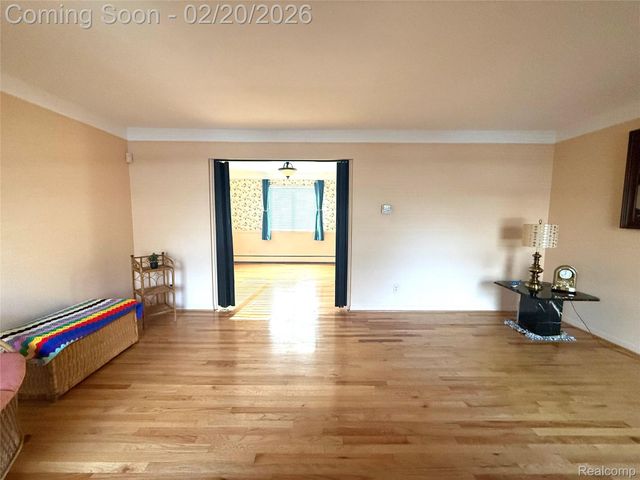 2570 Aspen Lane, Bloomfield Charter Township, MI 48302