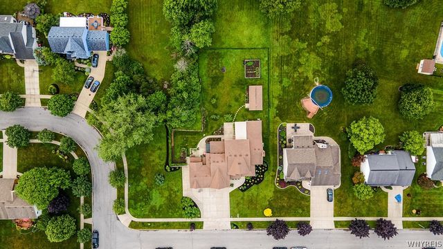 52 Tomahawk, Lancaster, NY 14086