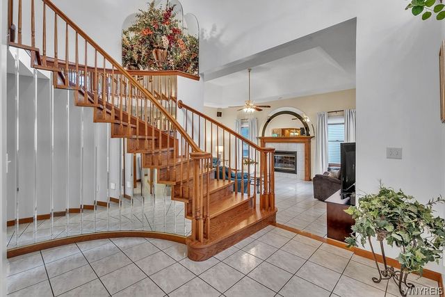 52 Tomahawk, Lancaster, NY 14086
