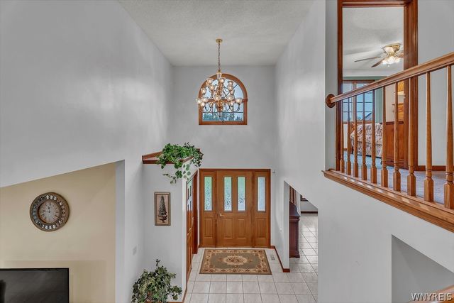 52 Tomahawk, Lancaster, NY 14086