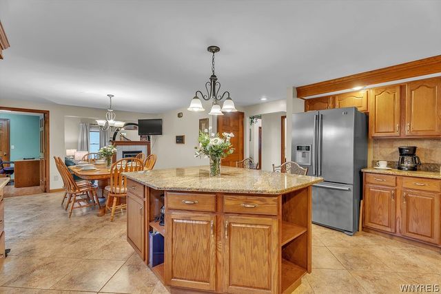 52 Tomahawk, Lancaster, NY 14086