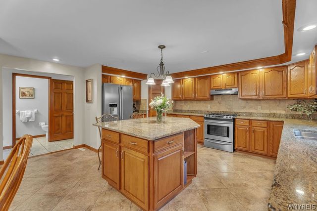 52 Tomahawk, Lancaster, NY 14086