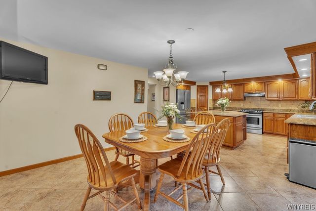 52 Tomahawk, Lancaster, NY 14086