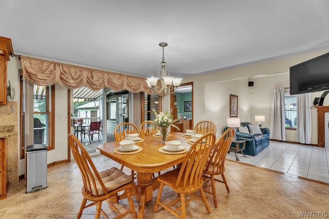52 Tomahawk, Lancaster, NY 14086