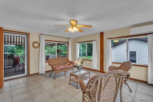 52 Tomahawk, Lancaster, NY 14086
