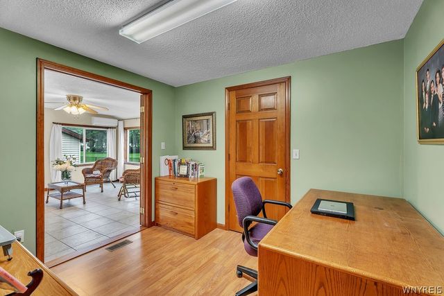52 Tomahawk, Lancaster, NY 14086