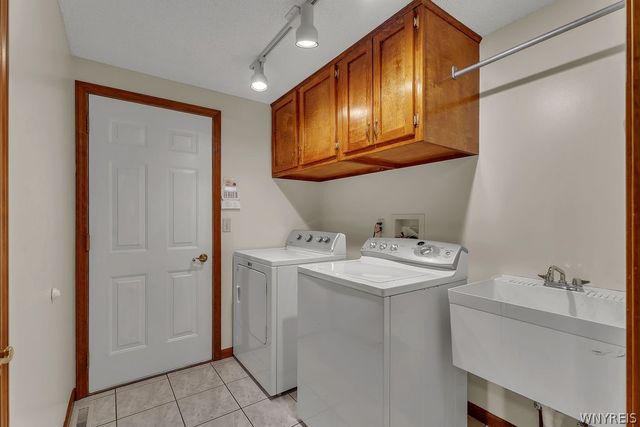 52 Tomahawk, Lancaster, NY 14086