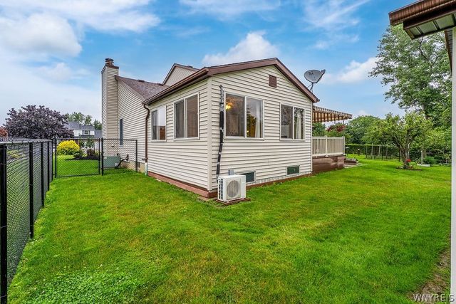 52 Tomahawk, Lancaster, NY 14086