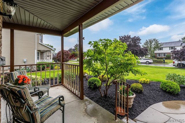 52 Tomahawk, Lancaster, NY 14086