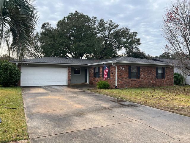 723 Clark Drive, Fort Walton Beach, FL 32547
