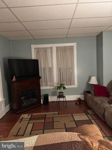 323 4TH W, Florence, NJ 08518