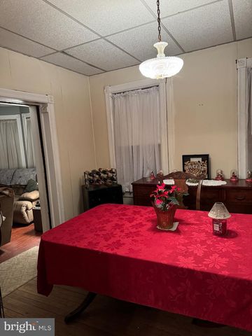 323 4TH W, Florence, NJ 08518