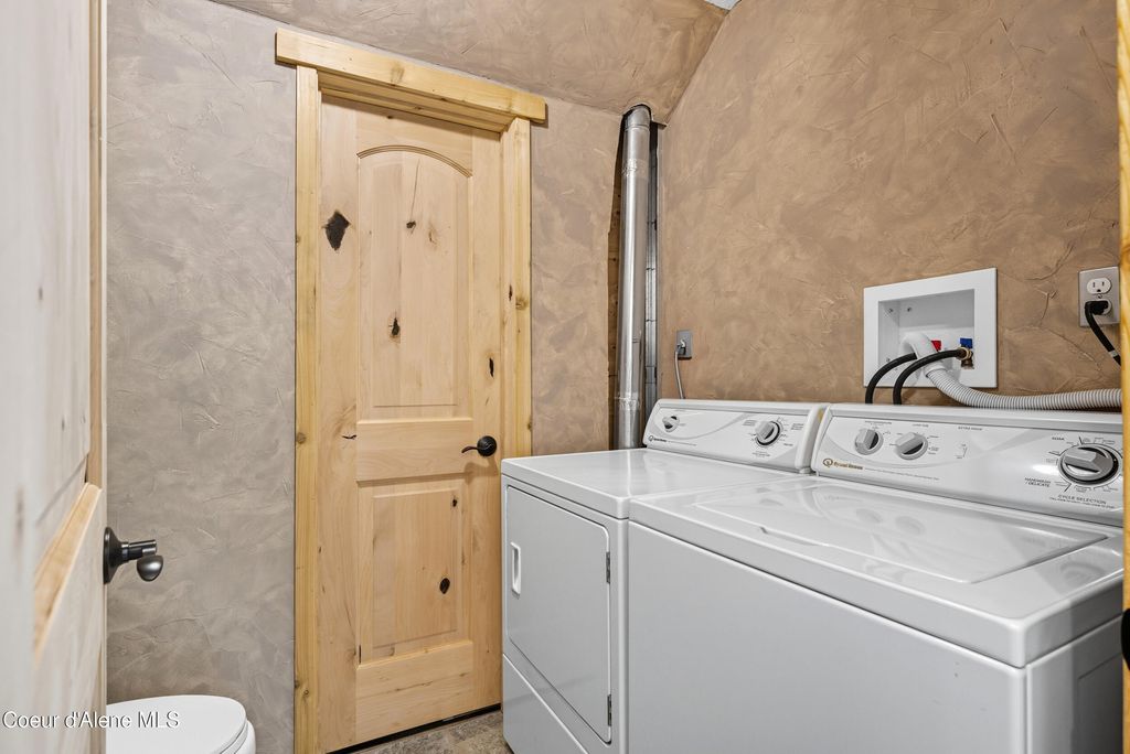 Address unavailable. photo 27