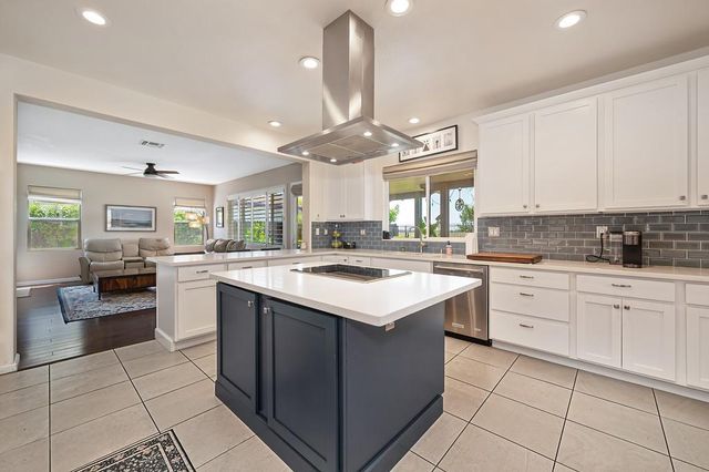 3665 Topaz Rd, West Sacramento, CA 95691