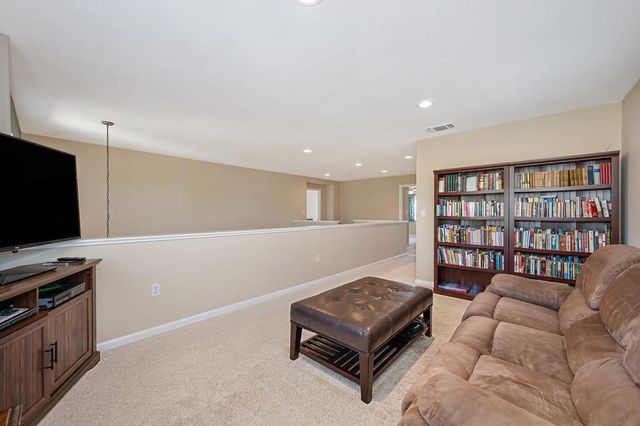 3665 Topaz Rd, West Sacramento, CA 95691