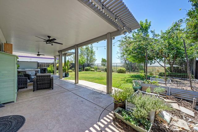 3665 Topaz Rd, West Sacramento, CA 95691