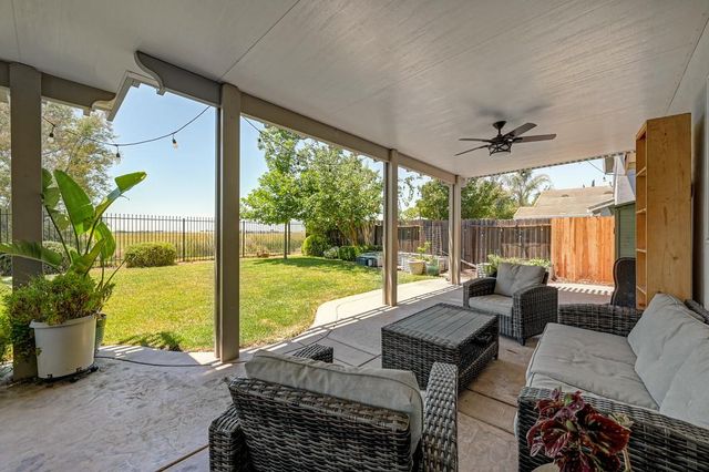 3665 Topaz Rd, West Sacramento, CA 95691