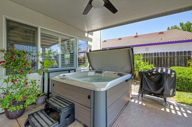 3665 Topaz Rd, West Sacramento, CA 95691