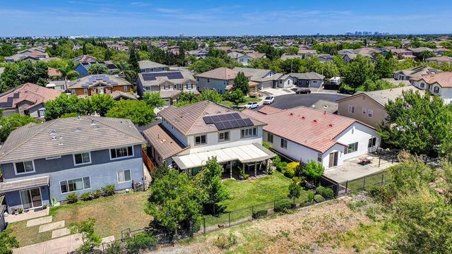 3665 Topaz Rd, West Sacramento, CA 95691