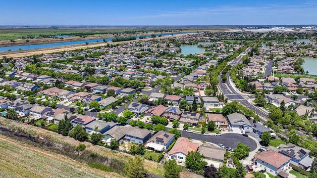 3665 Topaz Rd, West Sacramento, CA 95691