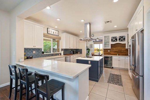 3665 Topaz Rd, West Sacramento, CA 95691