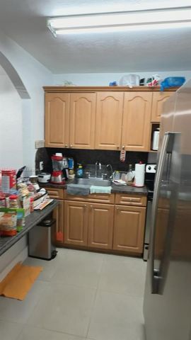 1225 W 35th Street 2A, Hialeah, FL 33012