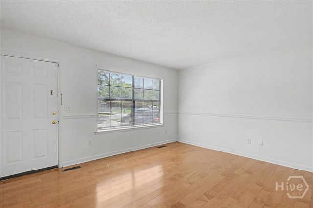 241 Pointe South Drive, Hinesville, GA 31313