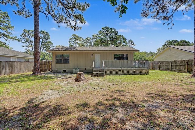 241 Pointe South Drive, Hinesville, GA 31313