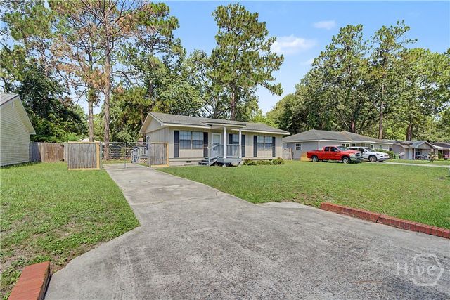 241 Pointe South Drive, Hinesville, GA 31313