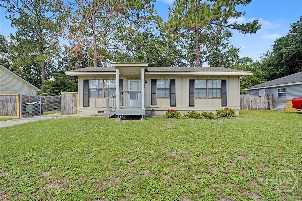 241 Pointe South Drive, Hinesville, GA 31313