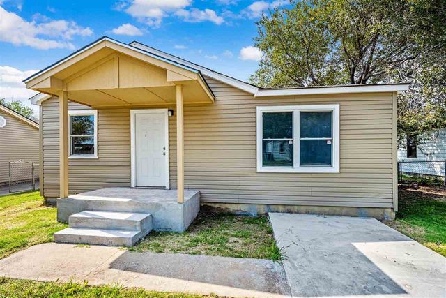 621 SW 26th St, Lawton, OK 73505