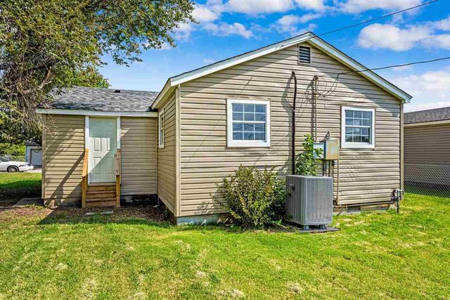 621 SW 26th St, Lawton, OK 73505