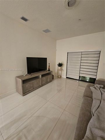 8167 NW 41st St E-109, Doral, FL 33166