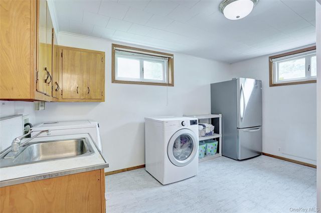 34 E Allison Avenue, Pearl River, NY 10965