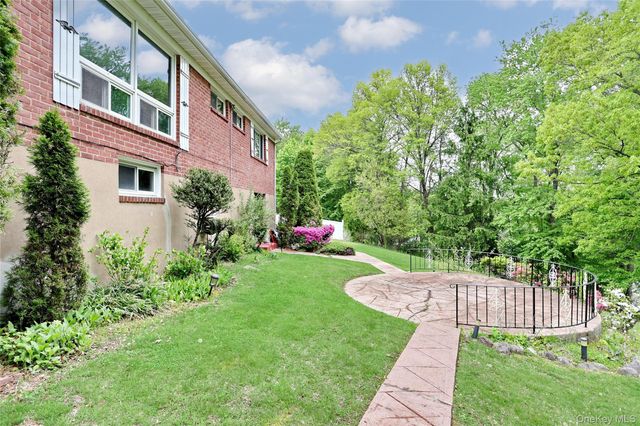 34 E Allison Avenue, Pearl River, NY 10965