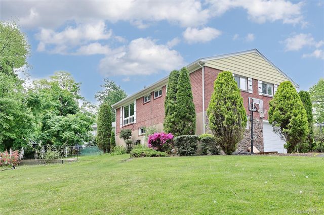 34 E Allison Avenue, Pearl River, NY 10965