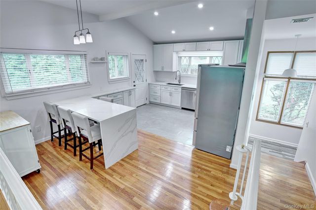 34 E Allison Avenue, Pearl River, NY 10965