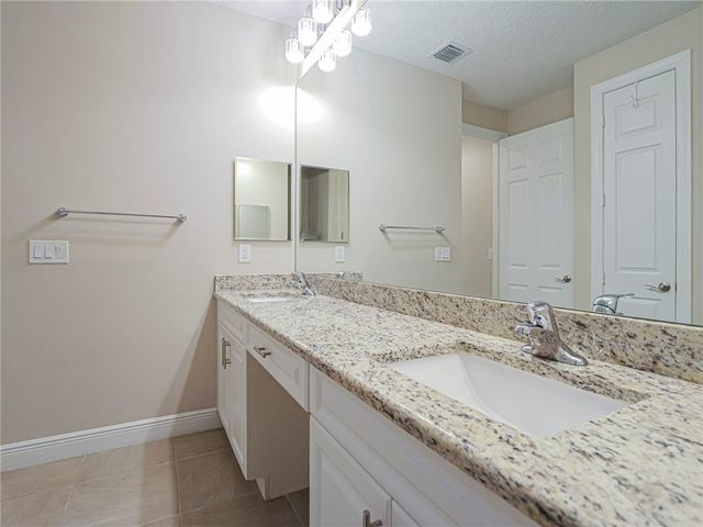 7473 White Oak Lane, Vero Beach, FL 32966