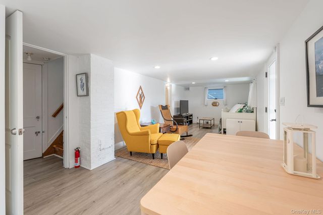 1375 W Main Street, Riverhead, NY 11901