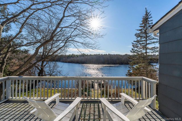 1375 W Main Street, Riverhead, NY 11901