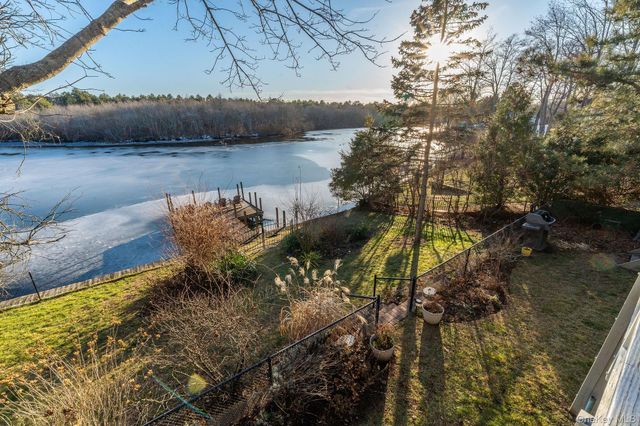 1375 W Main Street, Riverhead, NY 11901