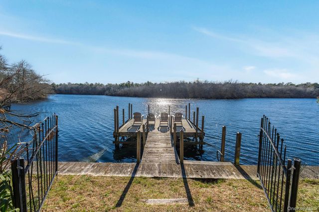 1375 W Main Street, Riverhead, NY 11901