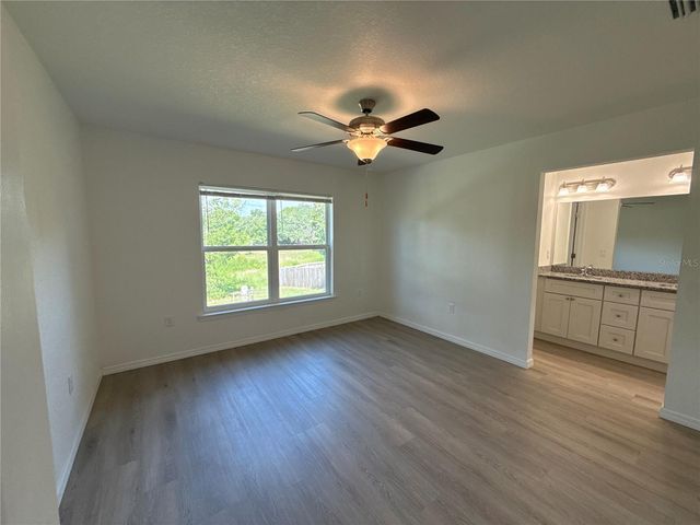 22 MALAUKA CIRCLE, Ocklawaha, FL 32179