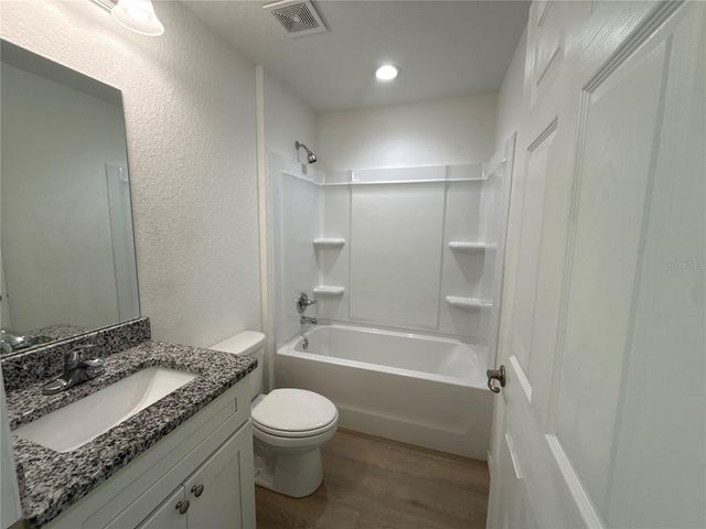 22 MALAUKA CIRCLE, Ocklawaha, FL 32179