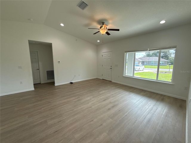 22 MALAUKA CIRCLE, Ocklawaha, FL 32179