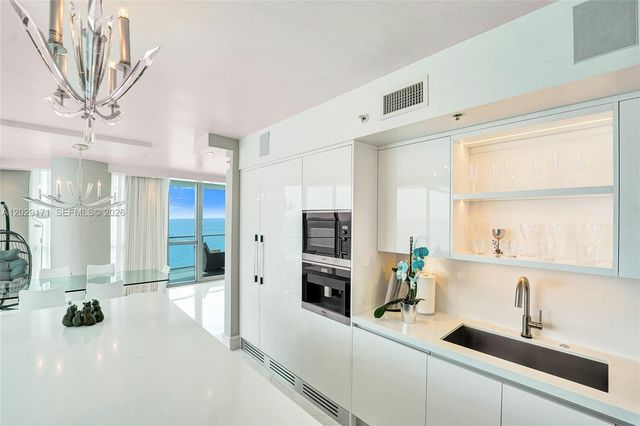 3101 S Ocean Dr 2208, Hollywood, FL 33019