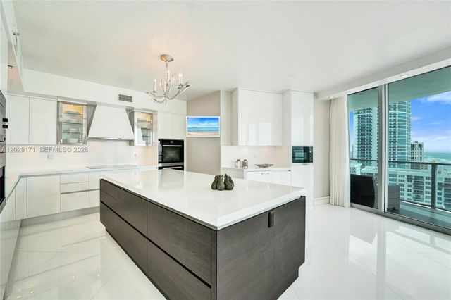 3101 S Ocean Dr 2208, Hollywood, FL 33019