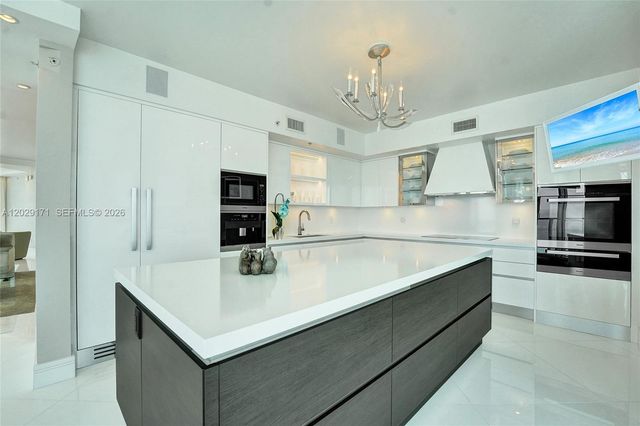 3101 S Ocean Dr 2208, Hollywood, FL 33019