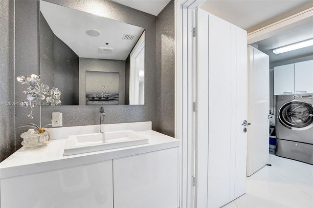 3101 S Ocean Dr 2208, Hollywood, FL 33019